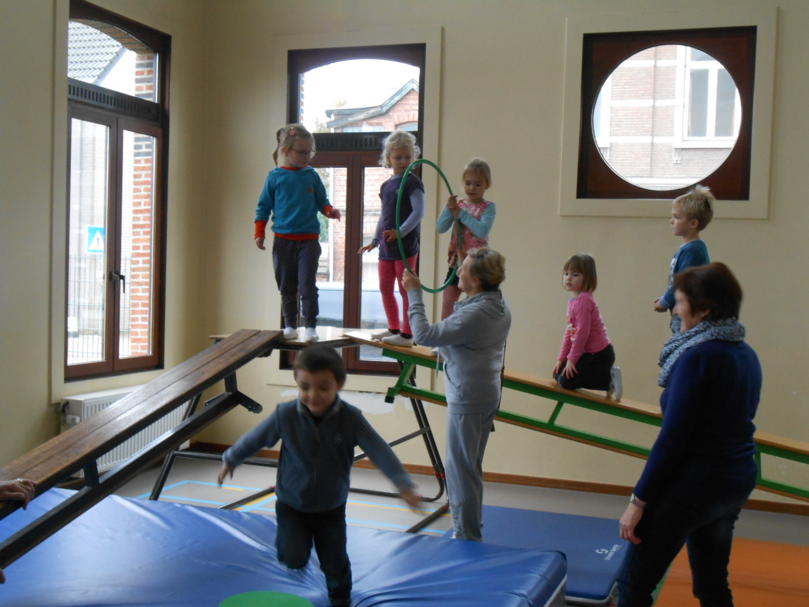 grootouders op bezoek in de klas van juf Nancy